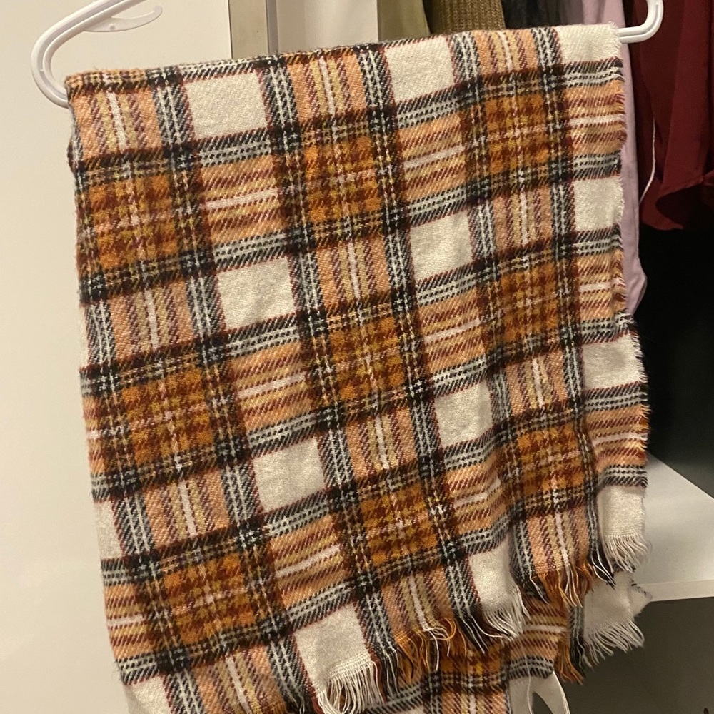 H&M blanket scarf